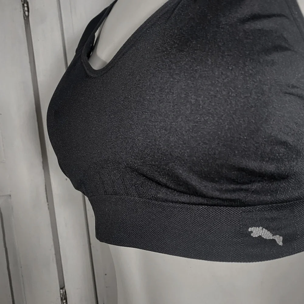 Puma Black Seamless Sports Bra Size L‎ Low Impact Athletic Bra Activewear